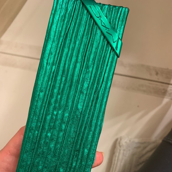 Mac limited shiny pretty things eye palette - Picture 2 of 3